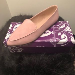 NWT Soft Pink BLUSH Flats 7.5 COMES WITH BOX